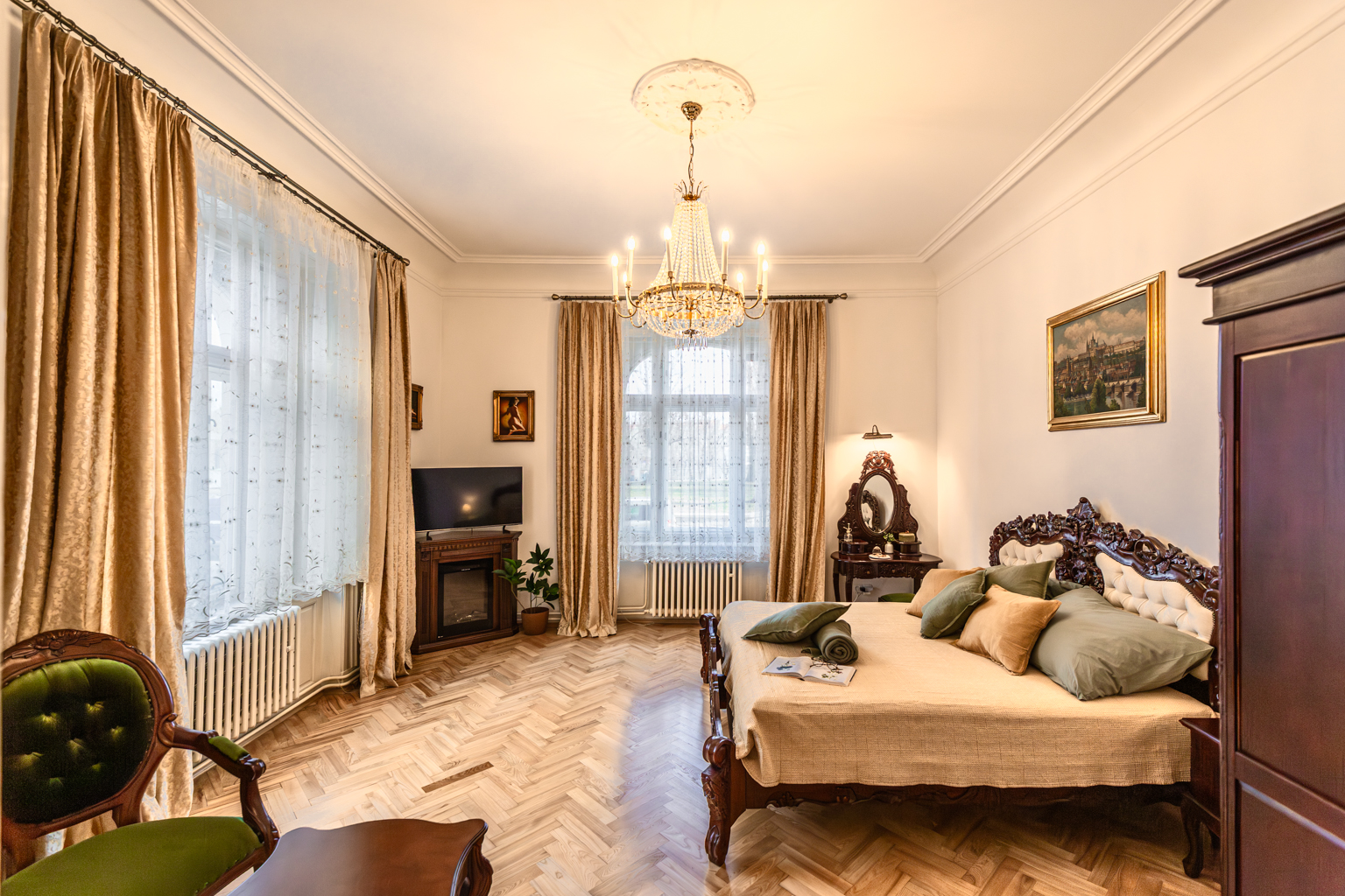 Prodej bytu 2+1 - Janáčkovo nábřeží, Praha