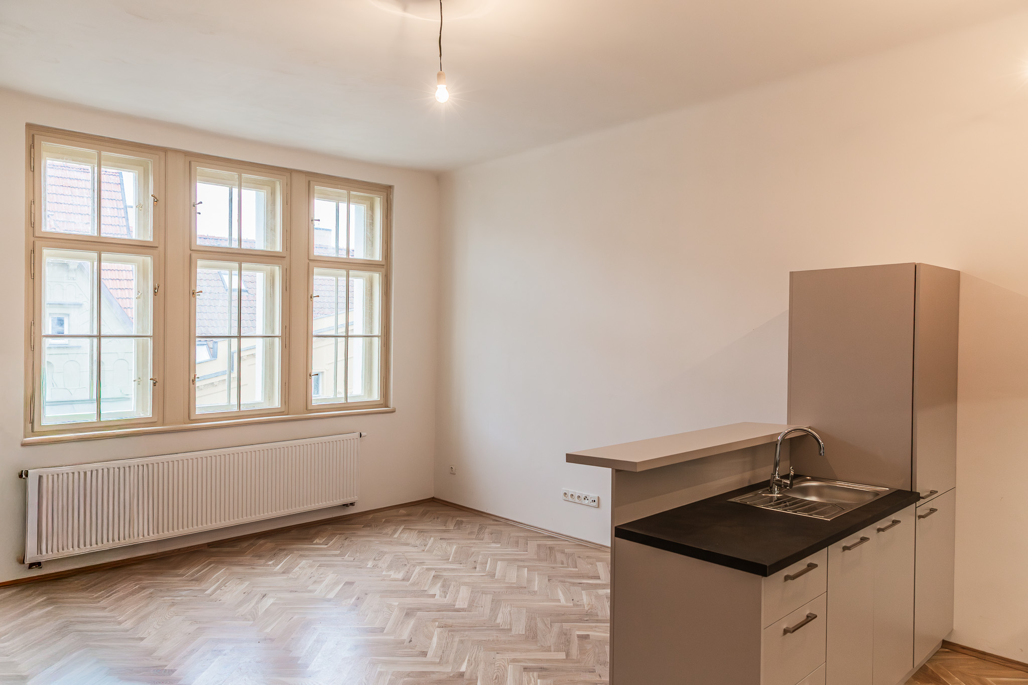 Pronájem - 2+kk v Kaprově ulici