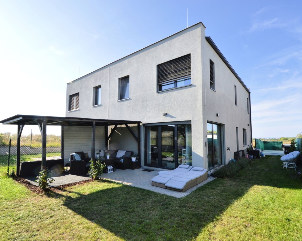 Rodinný dům k pronájmu; Kbely