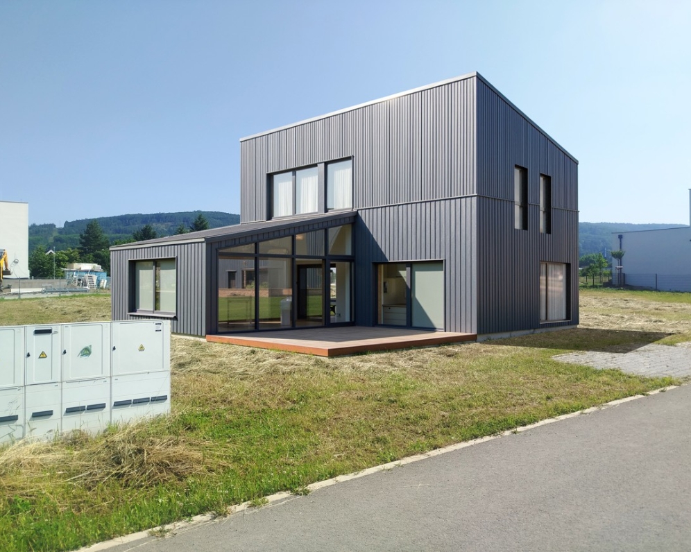 Prodej pozemku s šetrným domem; Dobřichovice